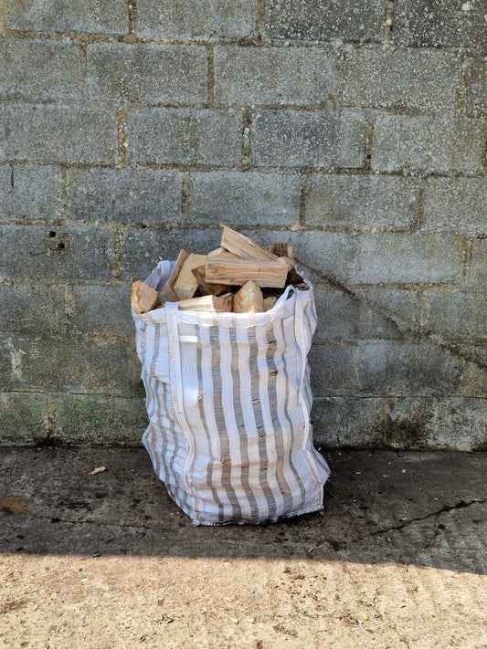 Seasoned Hardwood Logs - 1/4 cubic metre (1 x barrow bag)